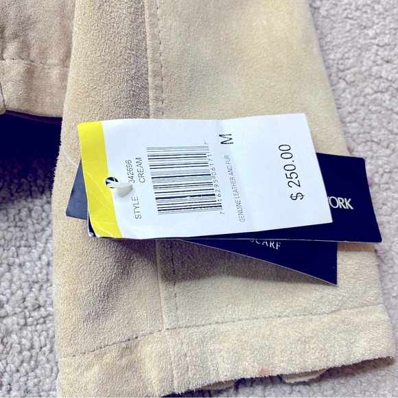 Suede Leather Jacket for Women - Cream Color, Front Zipper, Two Side Poc… - Picture 9 of 10